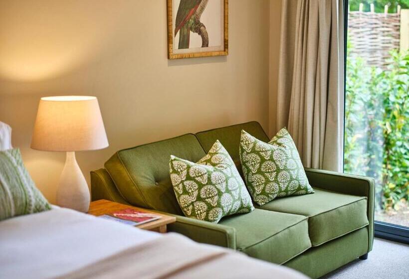 酒店 The Weeping Willow