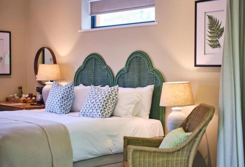 酒店 The Weeping Willow