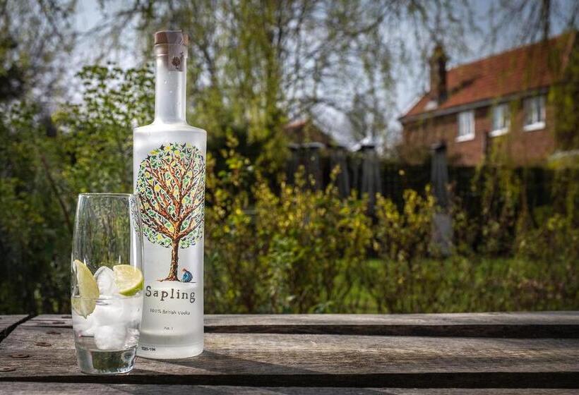 酒店 The Weeping Willow