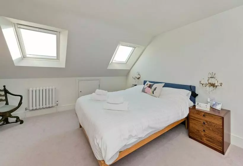 Interior Designed House With Garden In North West London By Underthedoormat