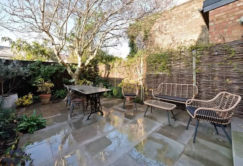 Interior Designed House With Garden In North West London By Underthedoormat