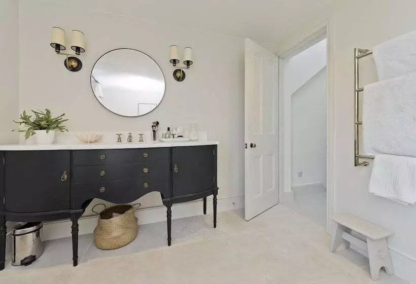 Interior Designed House With Garden In North West London By Underthedoormat