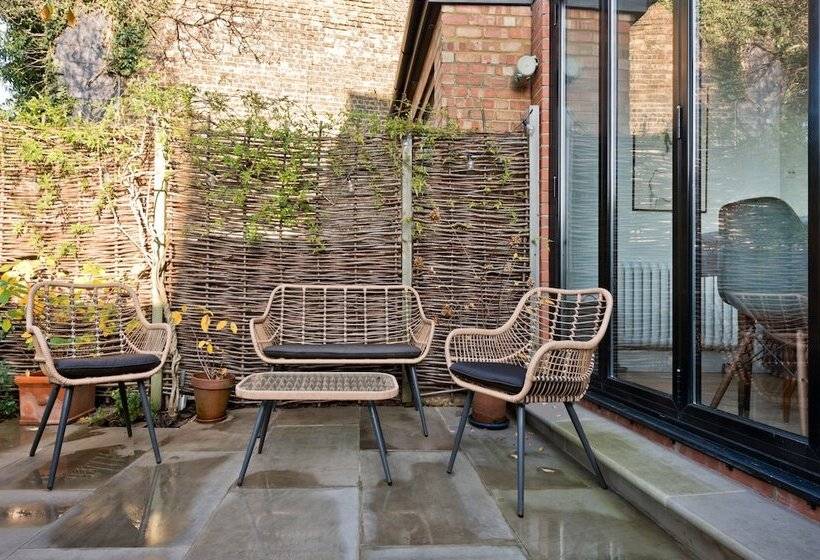 Interior Designed House With Garden In North West London By Underthedoormat