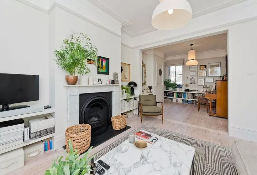 Interior Designed House With Garden In North West London By Underthedoormat