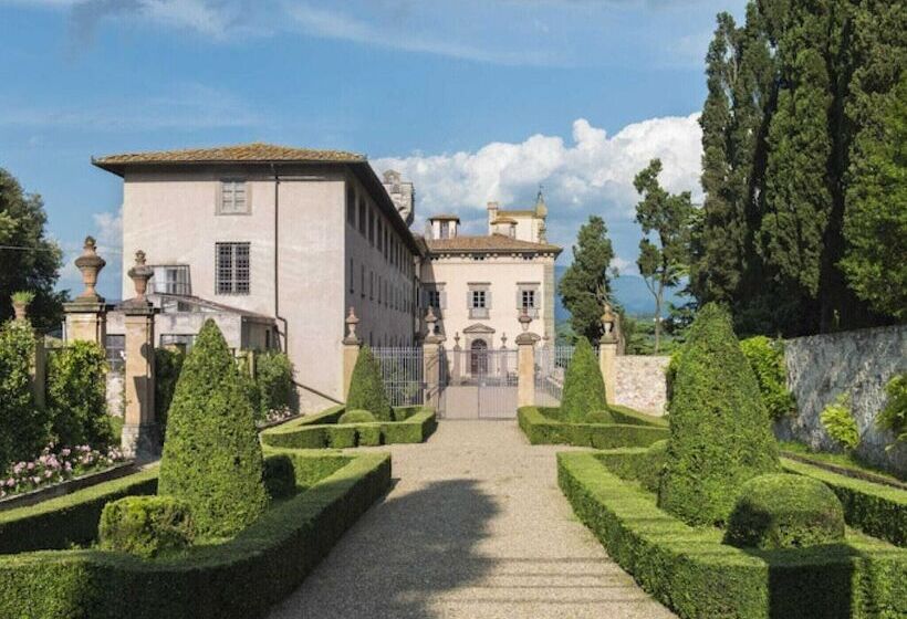 Lovely Cottage In S. Donato In Collina With Terrace