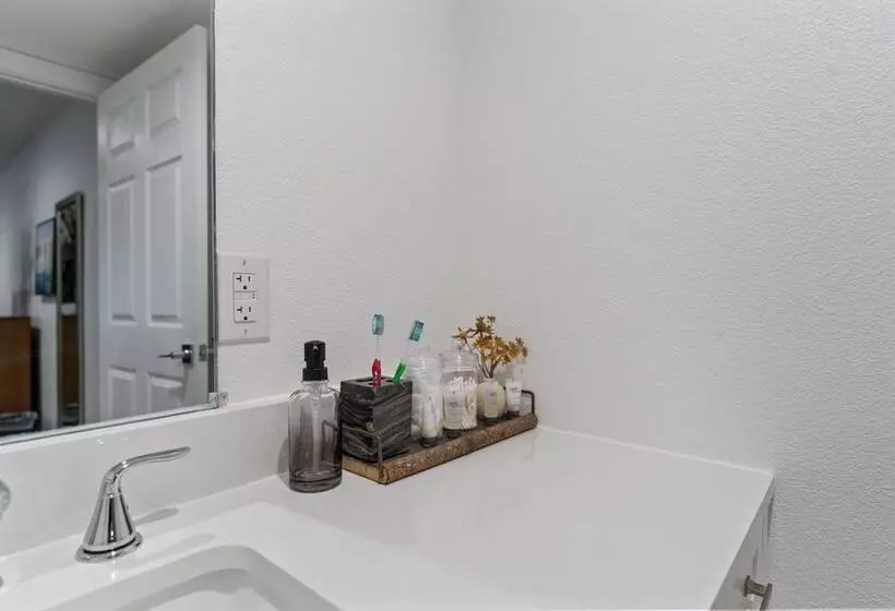 Motelli Extended Stay Gun Barrel City