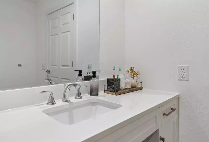 Motelli Extended Stay Gun Barrel City