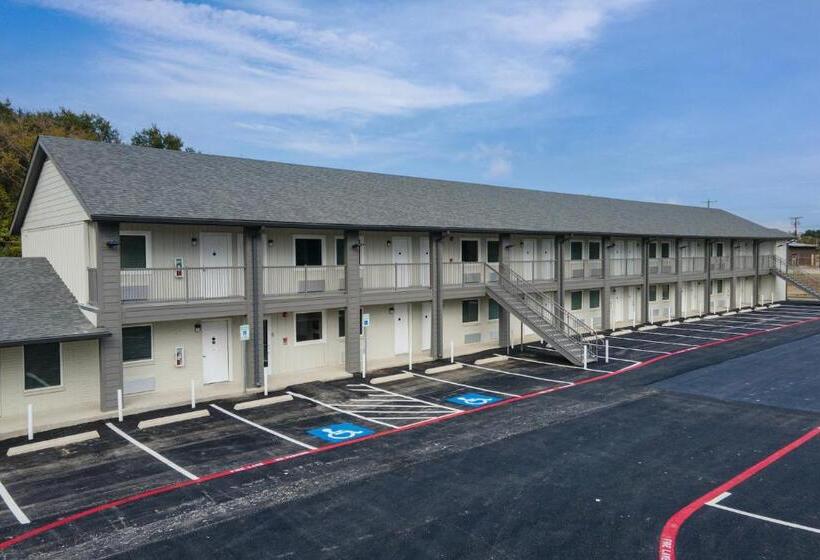 汽车旅馆 Extended Stay Gun Barrel City