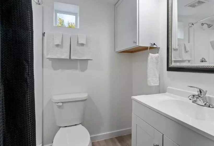 Motelli Extended Stay Gun Barrel City