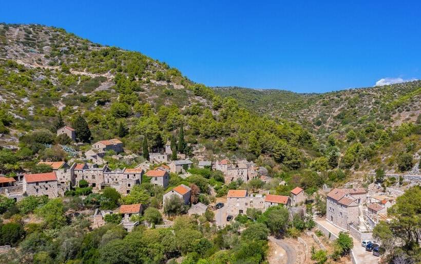 بنسيون Rustic Luxury Villa Fulmin