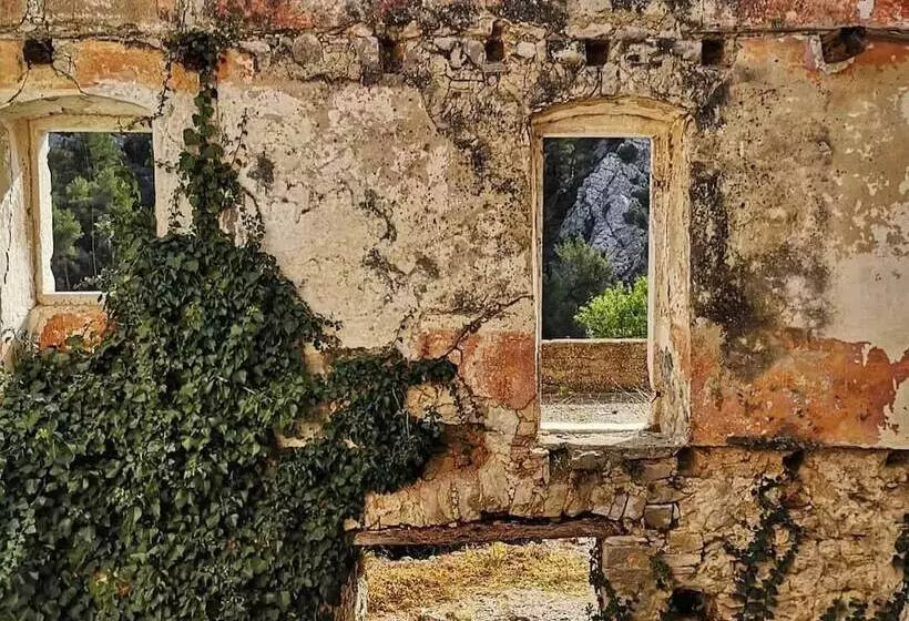 Majatalo Rustic Luxury Villa Fulmin