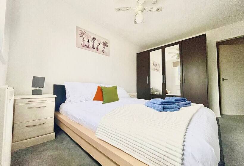 پانسیون The Hk House   Family Friendly Near To Blenheim Palace & Oxford City Centre