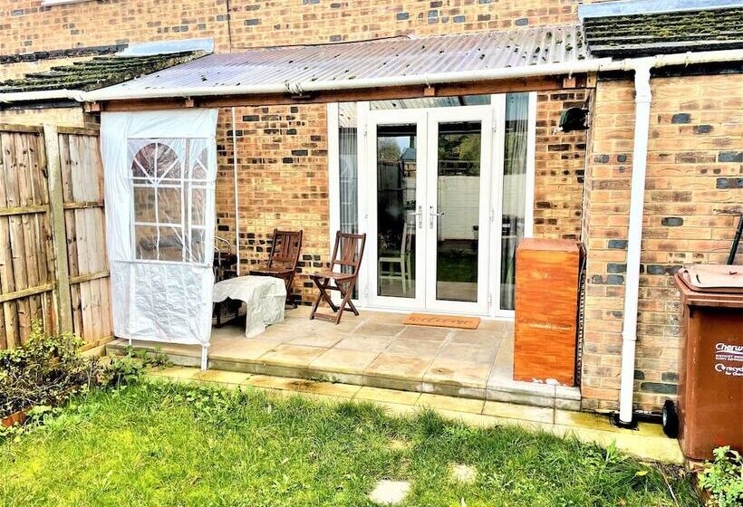 پانسیون The Hk House   Family Friendly Near To Blenheim Palace & Oxford City Centre