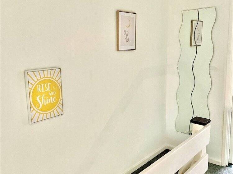 پانسیون The Hk House   Family Friendly Near To Blenheim Palace & Oxford City Centre