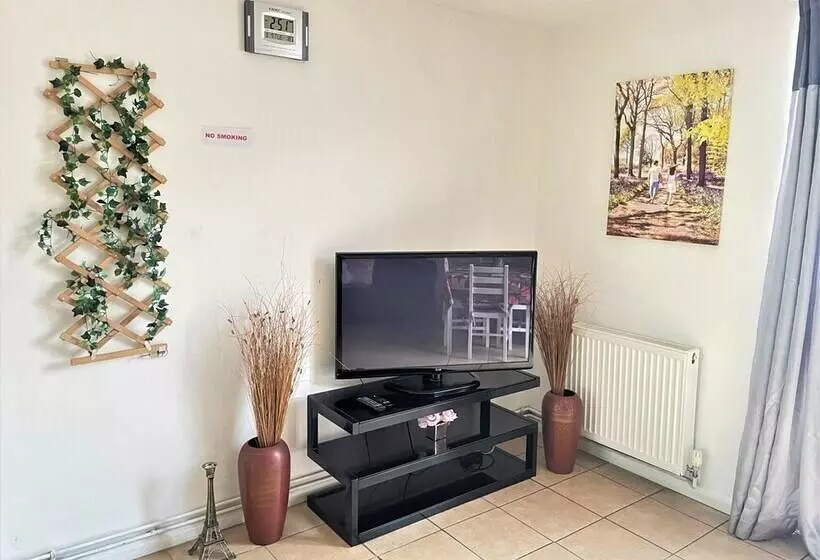 Majatalo The Hk House   Family Friendly Near To Blenheim Palace & Oxford City Centre