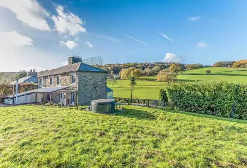 レジデンス Beautiful House In The Forest Of Dean Countryside