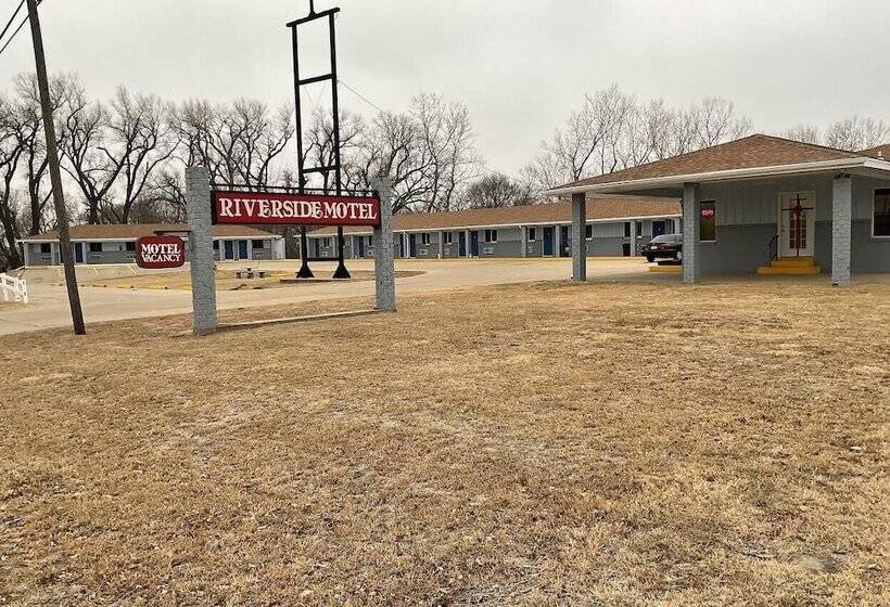Riverside Motel