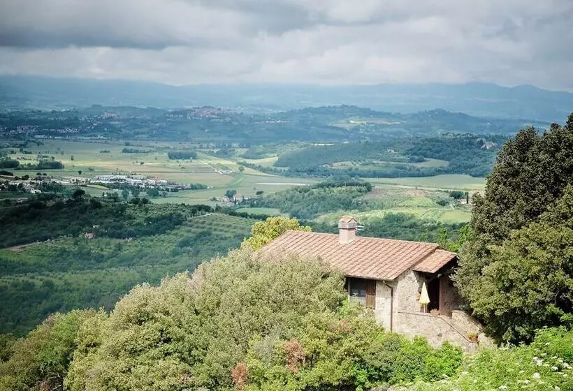 Scenic Farmhouse In Paciano With Shared Pool