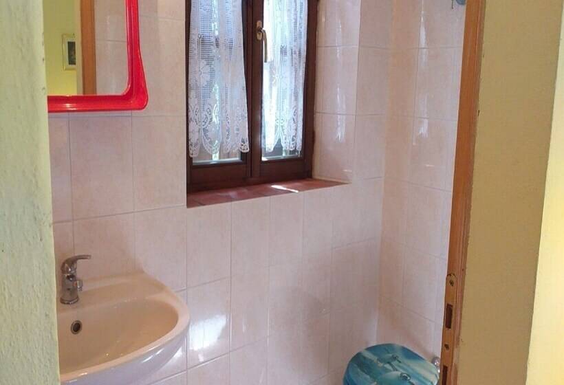 Scenic Farmhouse In Paciano With Shared Pool