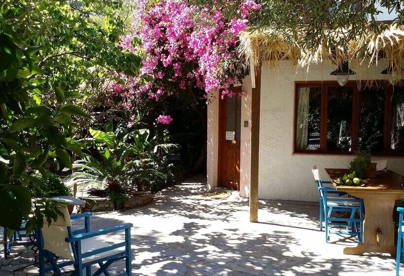 Stunning 2 Bedrooms Private Cottage In Palaiochora