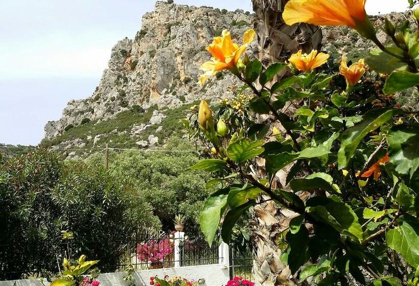 Stunning 2 Bedrooms Private Cottage In Palaiochora