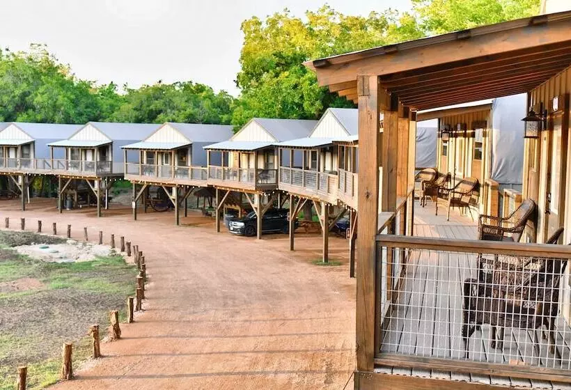 25 Son S Rio Cibolo   Birdhouse Cabin