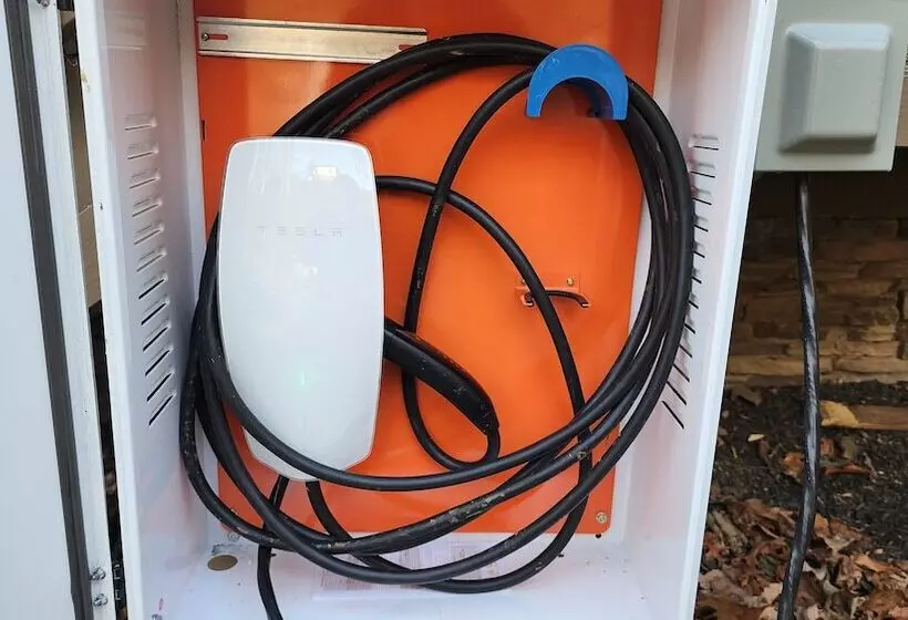 Distiller S Den