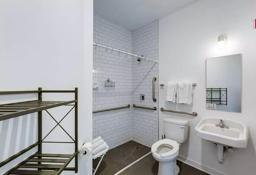 Handicap Accessible! Your Comfort Is Key At This Unique Property   747 Lofts Cabin 102 By Redawning