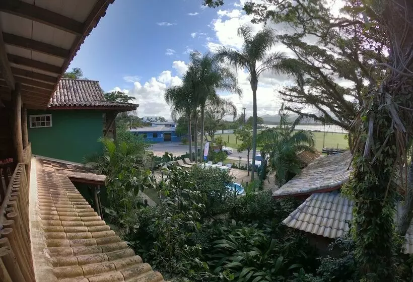 簡易ホテル Pousada Canoa Azul