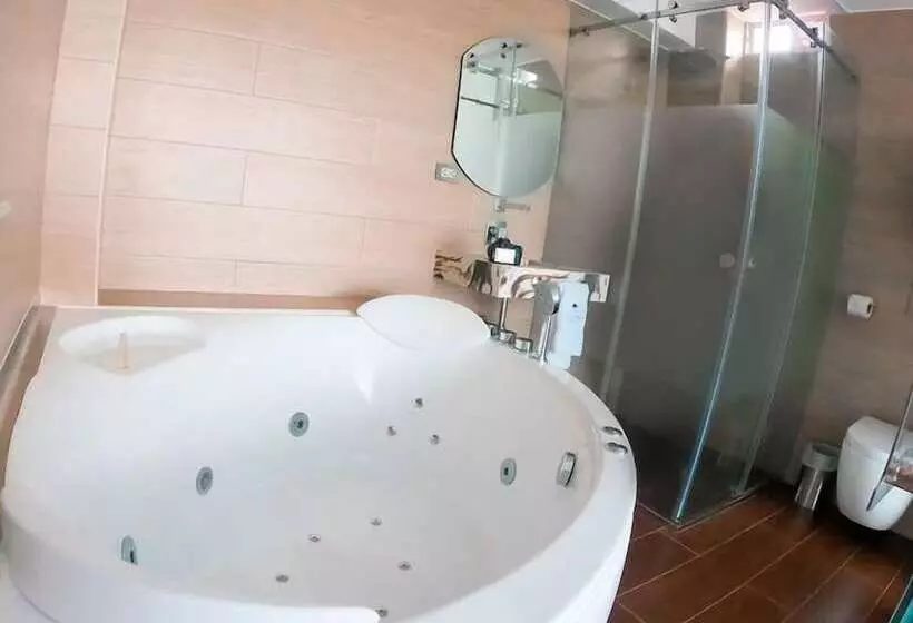 ホテル Blue Three