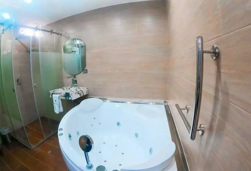 ホテル Blue Three