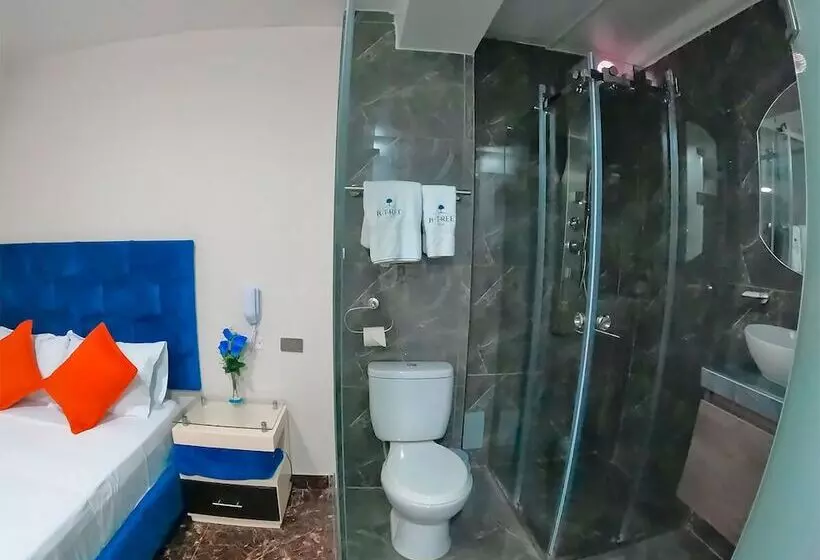 ホテル Blue Three