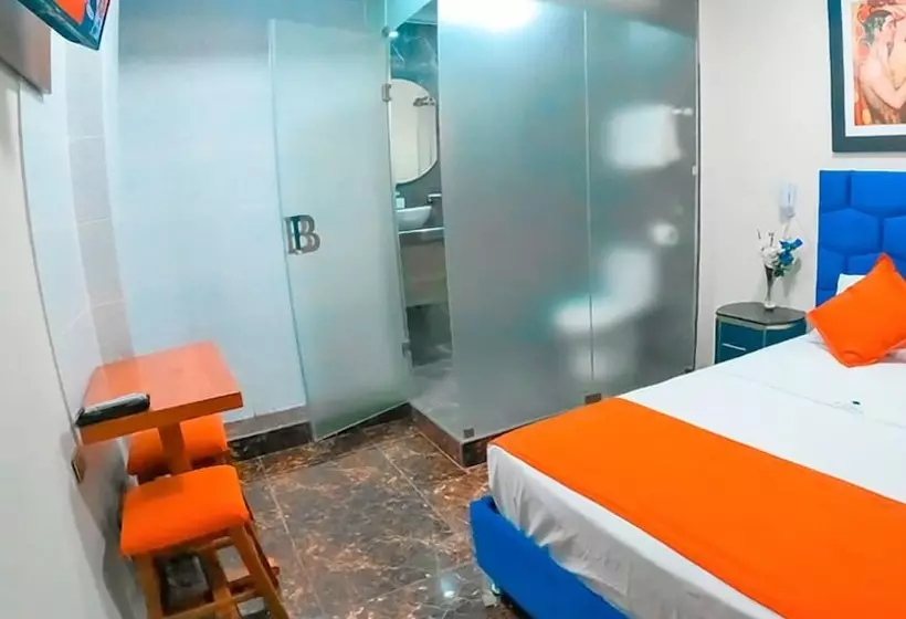 ホテル Blue Three