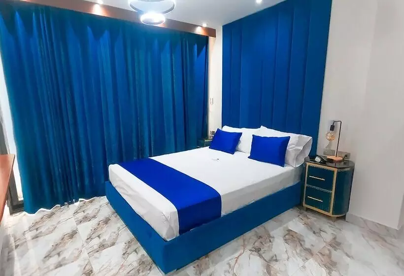 ホテル Blue Three