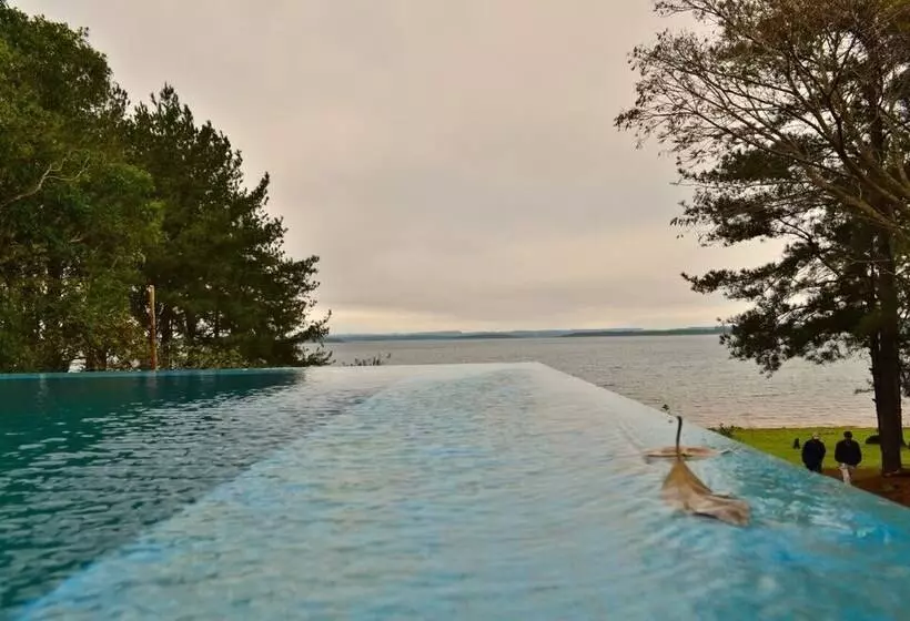 ホテル Blusky Lodge
