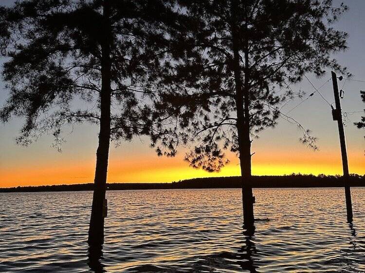 בית מלון כפרי Blusky Lodge