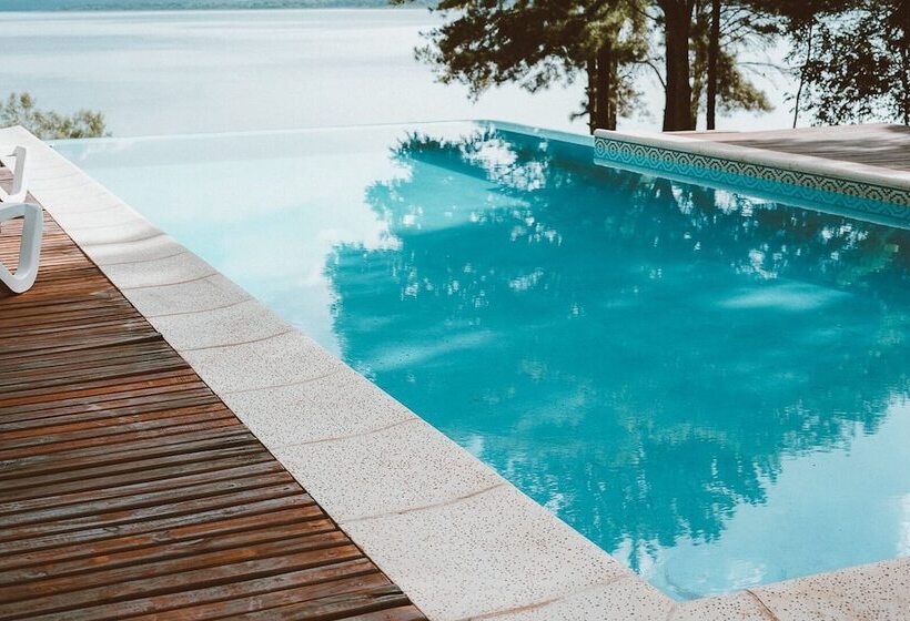 בית מלון כפרי Blusky Lodge