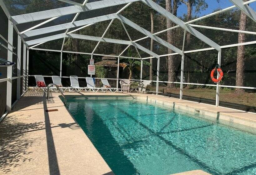 Nature Coast Inn And Cottages