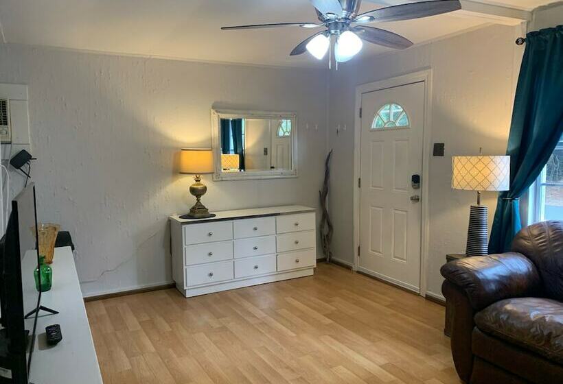 Nature Coast Inn And Cottages