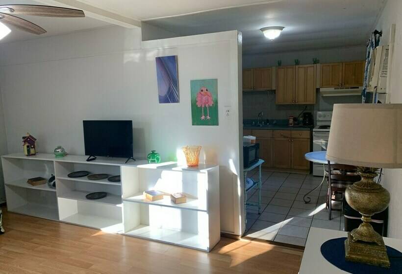 Nature Coast Inn And Cottages