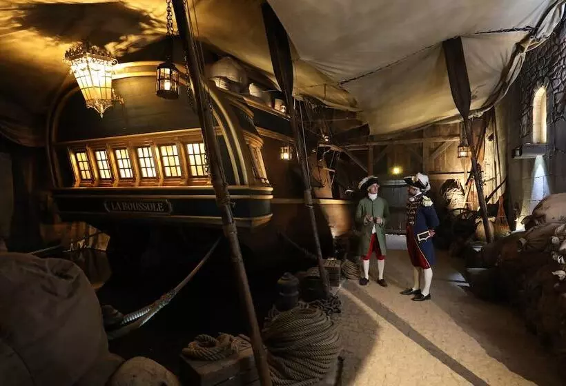 Puy Du Fou France   Hotel Les Iles De Clovis