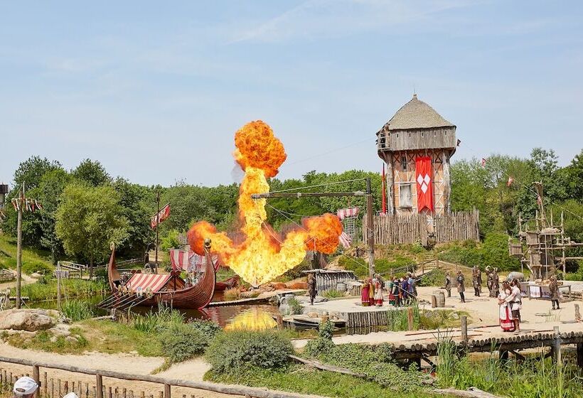 Puy Du Fou France   Hotel Les Iles De Clovis