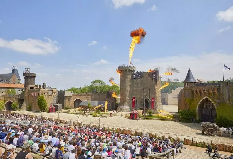 Puy Du Fou France   Hotel Les Iles De Clovis