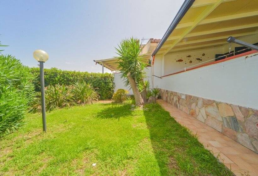 إقامة Casa Vacanze Mare Nostrum Beach Front