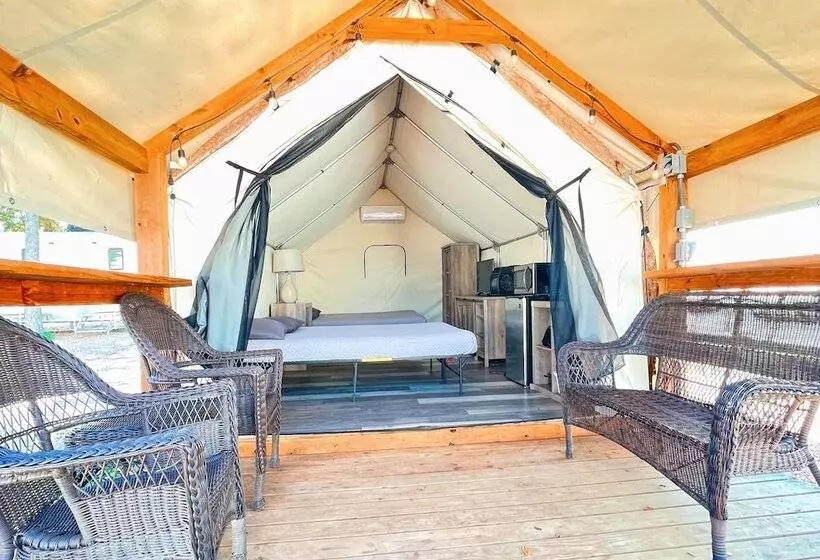 Son S Rio Cibolo   Glamping Cabin J