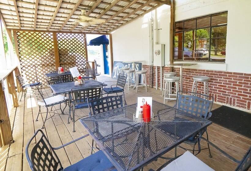 Tuggle S Gap Roadside Inn   Blue Ridge Parkway