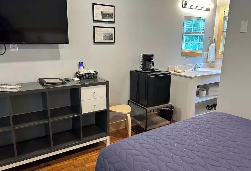 Tuggle S Gap Roadside Inn   Blue Ridge Parkway