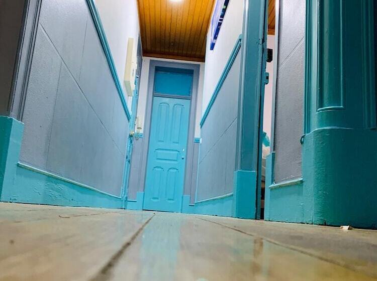 هاستل Lisboa Parque Guest House