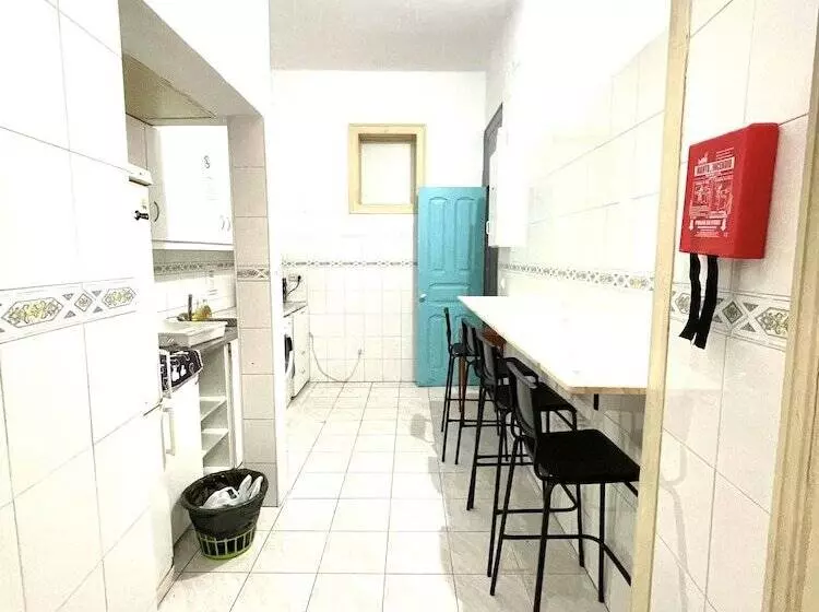 هاستل Lisboa Parque Guest House