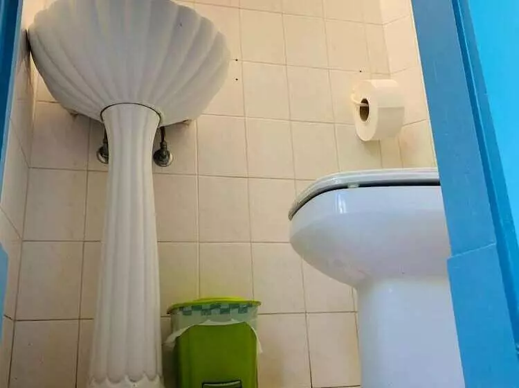 هاستل Lisboa Parque Guest House